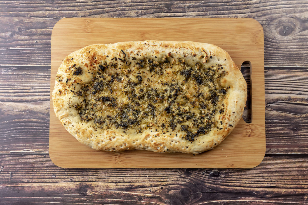 foccacia-alho-raiz-scaled.jpg