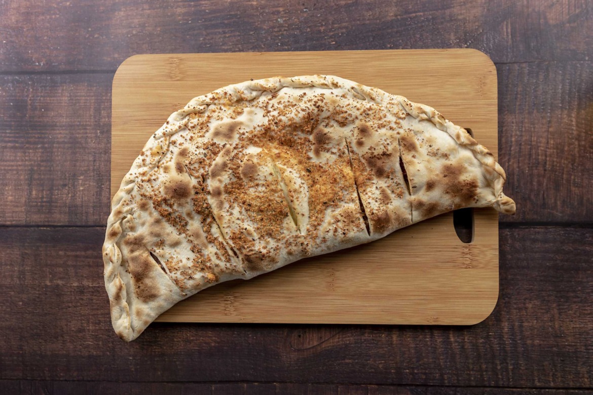 Calzone-burrata-scaled.jpg