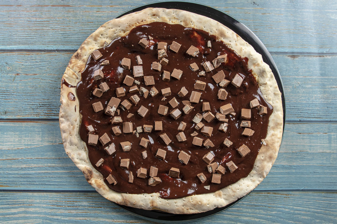 pizza-doce-kitkat-scaled.jpg